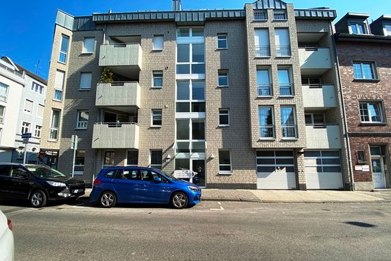 Attraktive Bürofläche in gepflegtem Gebäude mit Gartennutzung