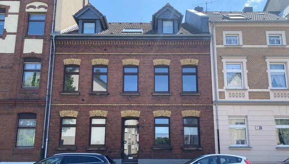 Jetzt neu: Haus zum Kauf in Düsseldorf