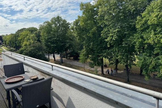 Düsseldorf - Hofgarten, NACHFOLGER GESUCHT
