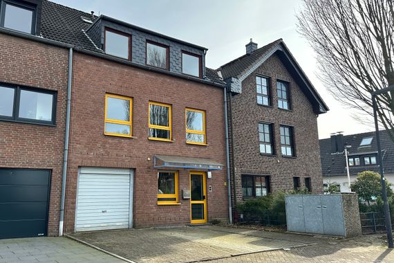 Großzügiges Reihenhaus in Baumberg- viel Platz für die Familie!