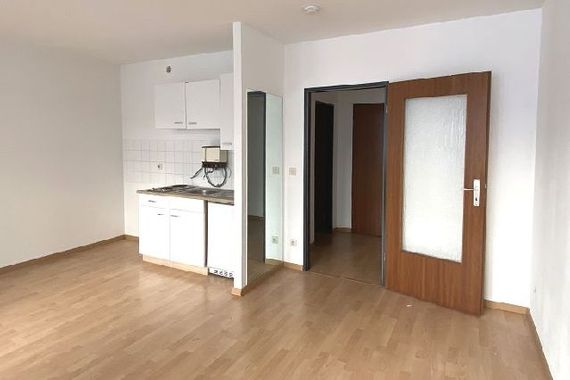 STUDENTEN UND SINGLES AUFGEPASST: APARTMENT IN CITYLAGE MIT BALKON ZU MIETEN