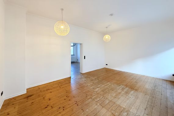 GROßZÜGIGE MASIONETTEWOHNUNG MIT 139 M² IM ZENTRUM ZU MIETEN!