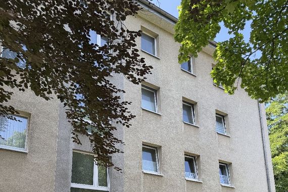 Gemütlich sanierte 2,5 Zimmer ETW im schönen
Düsseldorf - Mörsenbroich- zentral und denoch ruhig