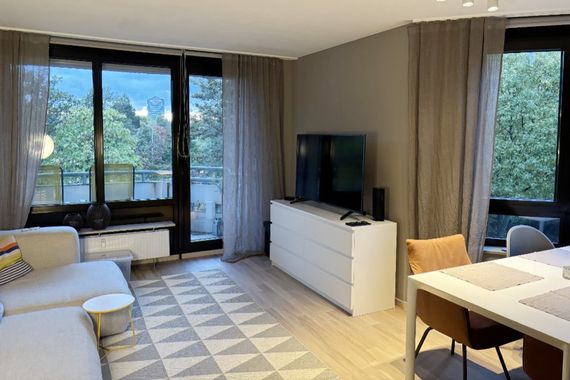 Düsseldorf-Niederkassel - Prima ausgestatte Balkonwohnung!!