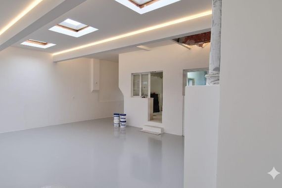 Düsseldorf-Oberbilk: Frisch sanierte Halle mit Büro + Lager!