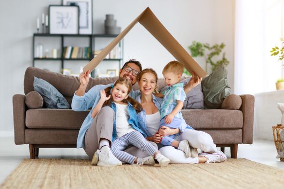 Familienglück mit Gartengrundstück: 4 Zimmer Neubauwohnung in toller Lage.