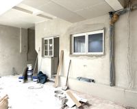 Blick Halle zum Büro + Sozialraum