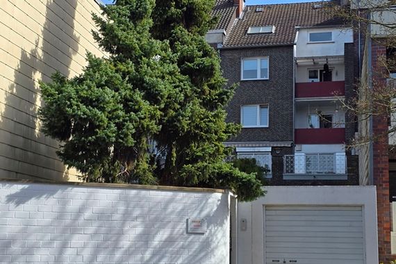 3 Wohnungen und 1 Gewerbe in Mönchengladbach-Zentrum