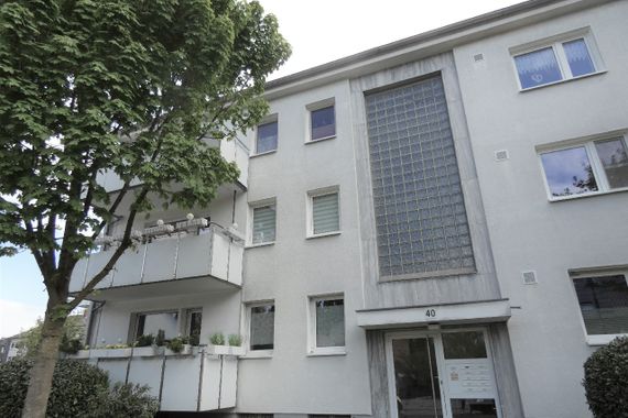 Sehr schöne und helle 2 bis 3 Zimmer Wohnung am Aaper Wald mit Balkon.