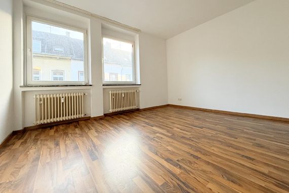 2-ZIMMER 48m² WOHNUNG. HELL, MODERN, RUHIG. KREFELD ZENTRUM.
