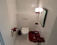 separates WC