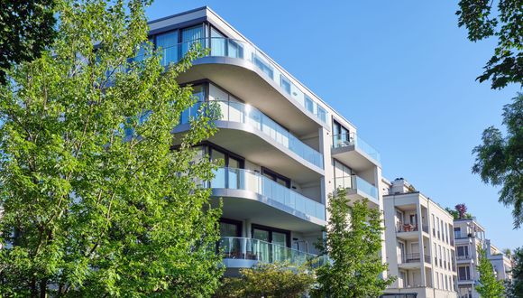 Von Fernwärmeausbau bis E-Mobilität: Welche Vorhaben die Politik in 2026 angehen sollte