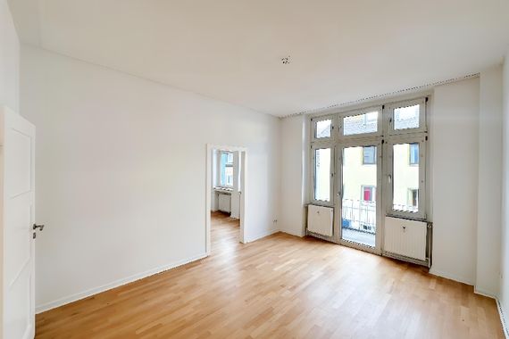 KREFELD-STADTMITTE: SCHÖNE 3-ZIMMER WOHNUNG ZU MIETEN!