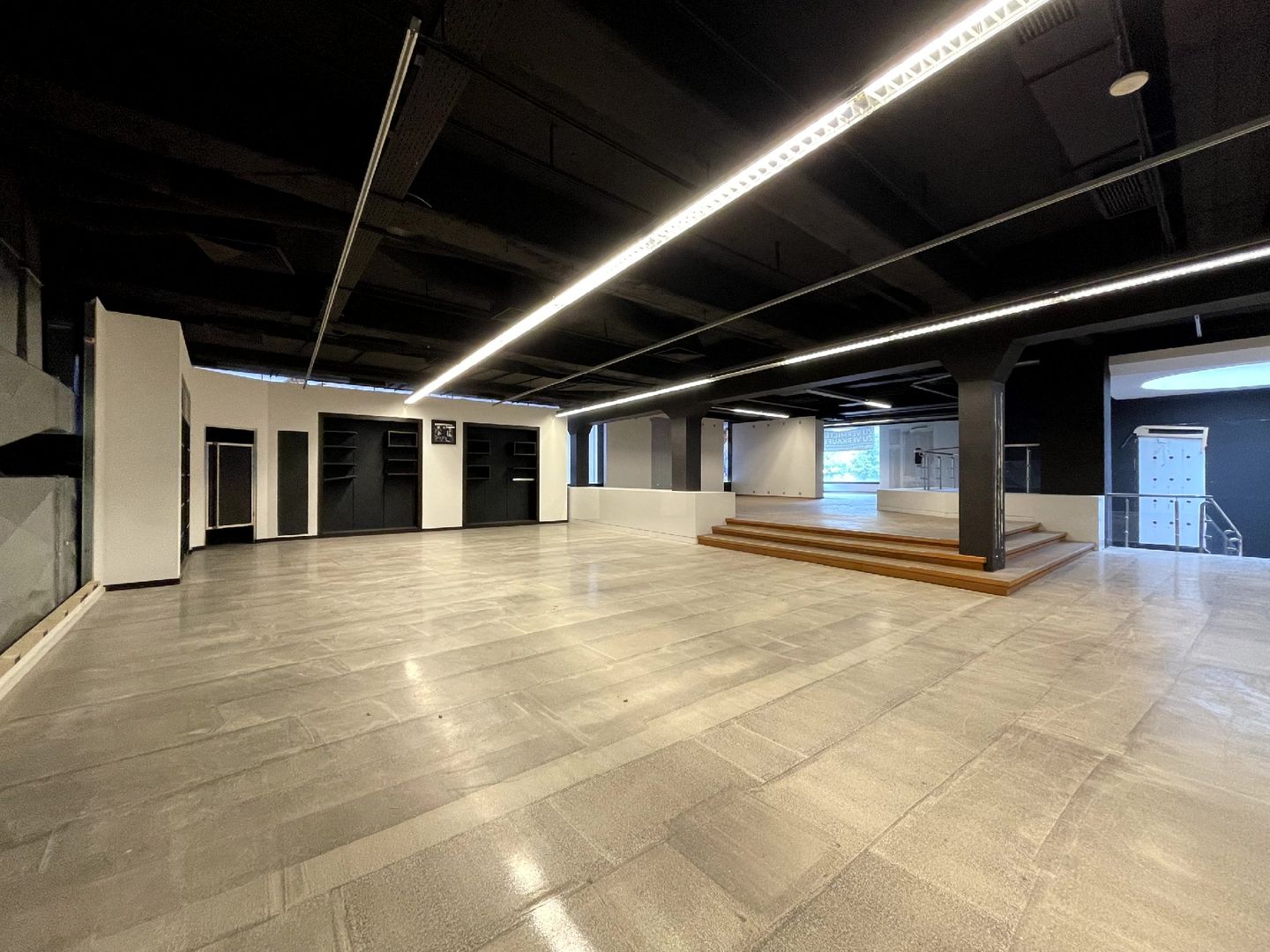 MODERNE GESCHÄFTSFLÄCHE MIT 503 m² IM HERZEN KREFELDS