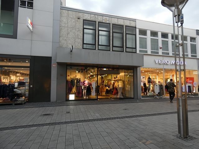 TOP GELEGENHEIT: LADENLOKAL IN 1A-LAGE DER KREFELDER FUSSGÄNGERZONE ZU VERMIETEN!