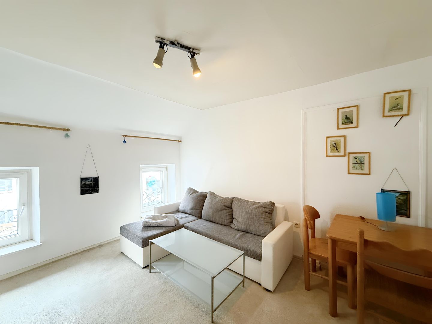 MÖBLIERTE 4-ZIMMERWOHNUNG IN ALTBAU ZU MIETEN!