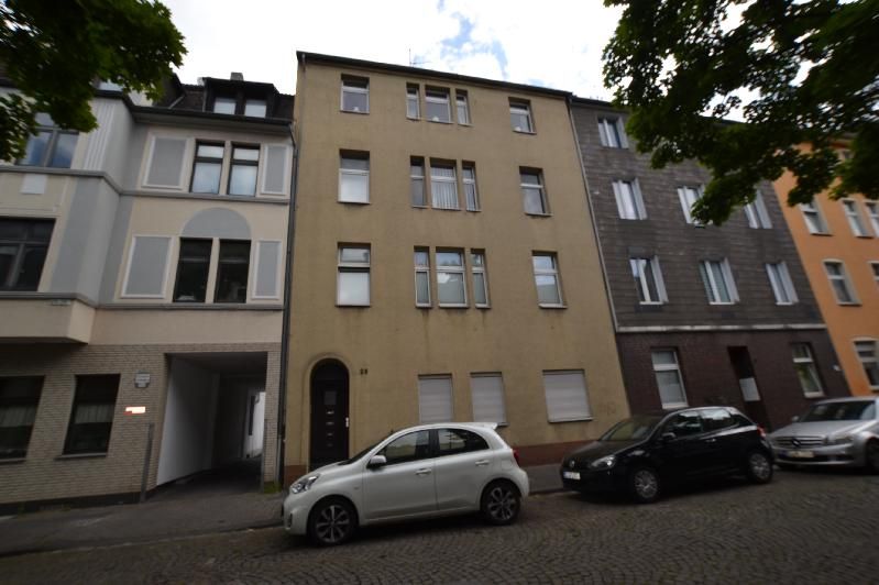 Duisburg Neudorf - Gepflegtes 4-Fam.Haus. Gute Rendite!