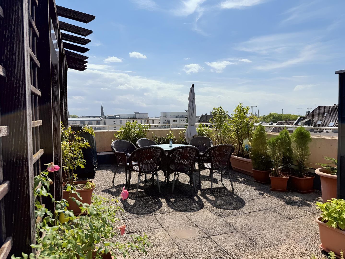 PENTHOUSEWOHNUNG MIT DACHTERRASSE IN KREFELD ZU VERKAUFEN!